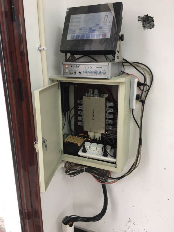 計算機(jī)交換器儀表