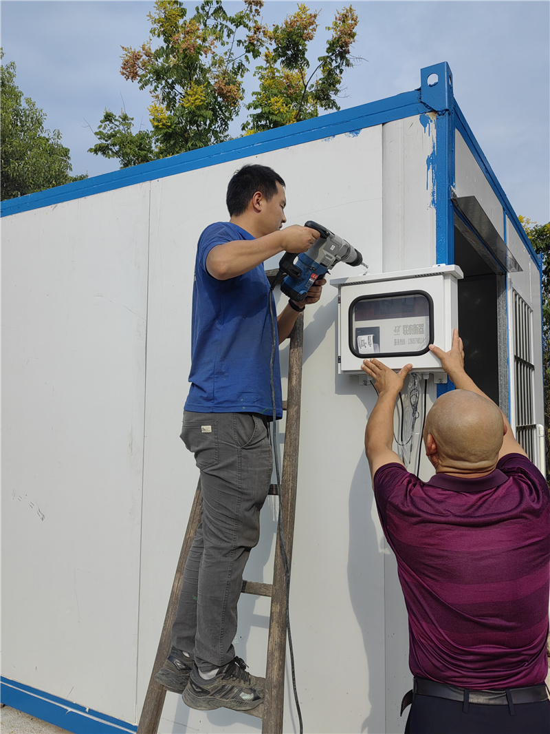 公磅無人值守掃碼過磅付款系統(tǒng)， 操作簡單，價格美麗， 司機朋友過磅操作便捷。